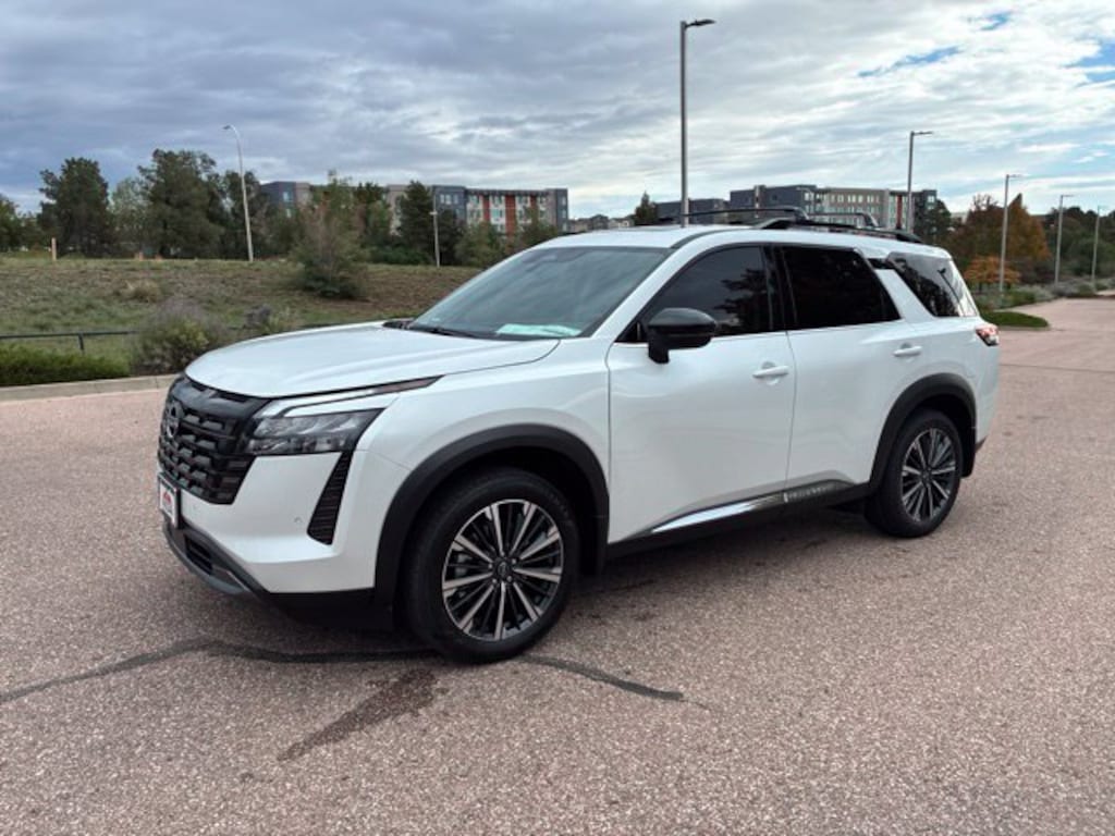 New 2026 Nissan Pathfinder Platinum SUV