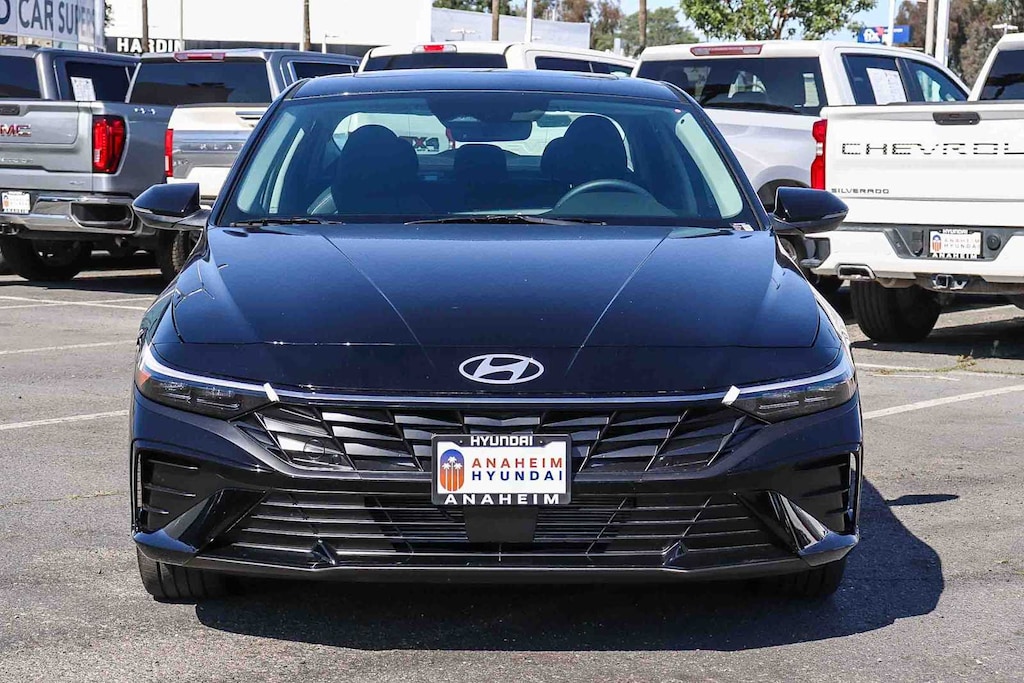 New 2026 Hyundai Elantra Limited Sedan