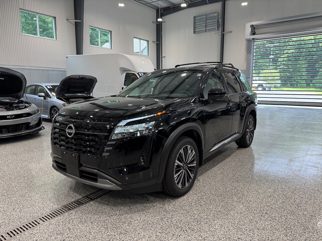New 2026 Nissan Pathfinder PLATINUM SUV