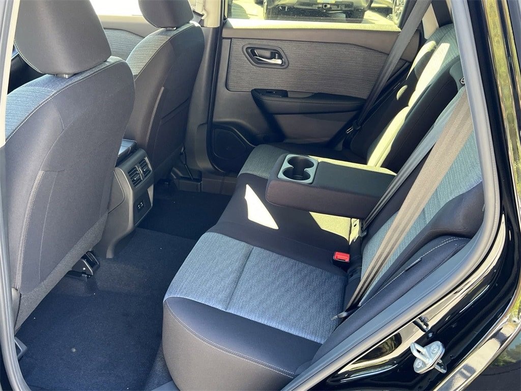Used 2023 Nissan Rogue SV SUV