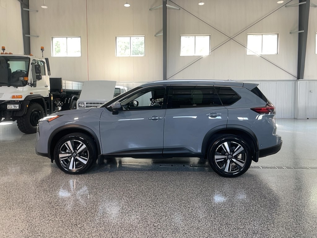 Used 2025 Nissan Rogue SL PREMIUM AWD SUV