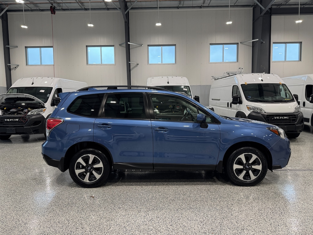 Used 2017 Subaru Forester PREMIUM SUV