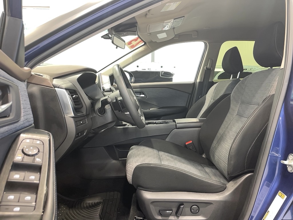 Used 2023 Nissan Rogue SV AWD SUV