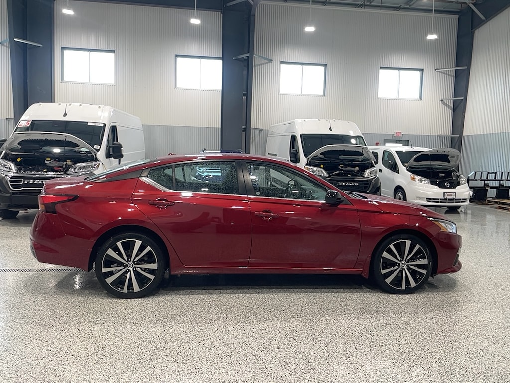 Used 2022 Nissan Altima 2.5 SR AWD Sedan
