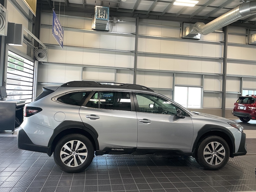 Used 2023 Subaru Outback PREMIUM WAGON .