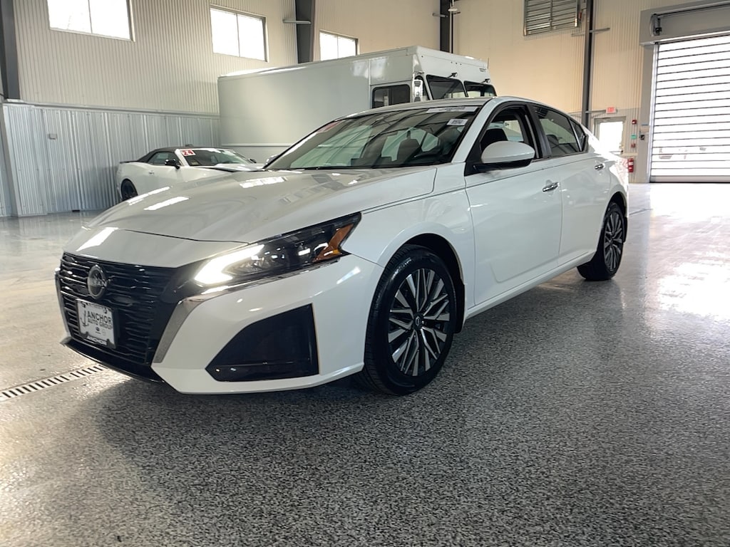 Used 2024 Nissan Altima 2.5 SV PREMIUM AWD Sedan