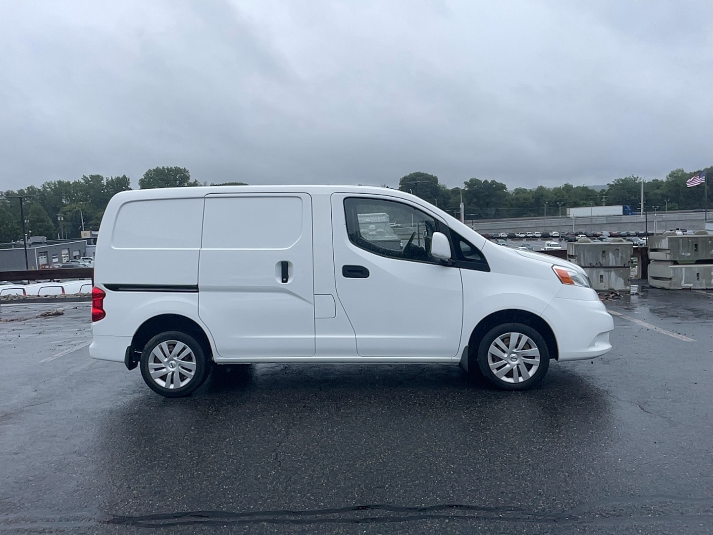 2020 Nissan NV200 SV - Photo 5