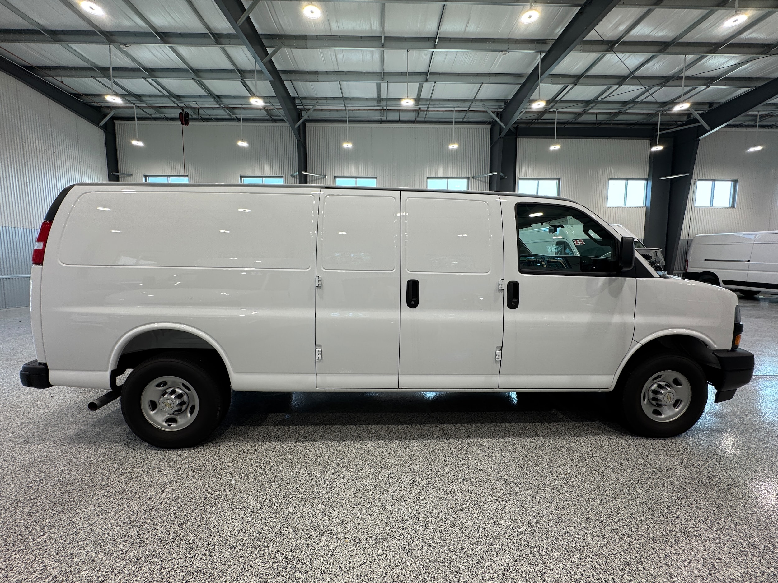 2025 Chevrolet Express Cargo Work Van - Photo 6