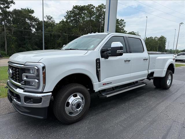 2026 Ford F-350 Super Duty Lariat