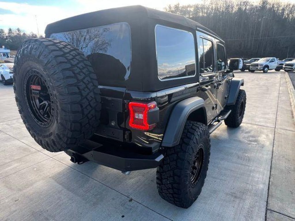 New 2025 Jeep Wrangler Sport S Sport Utility