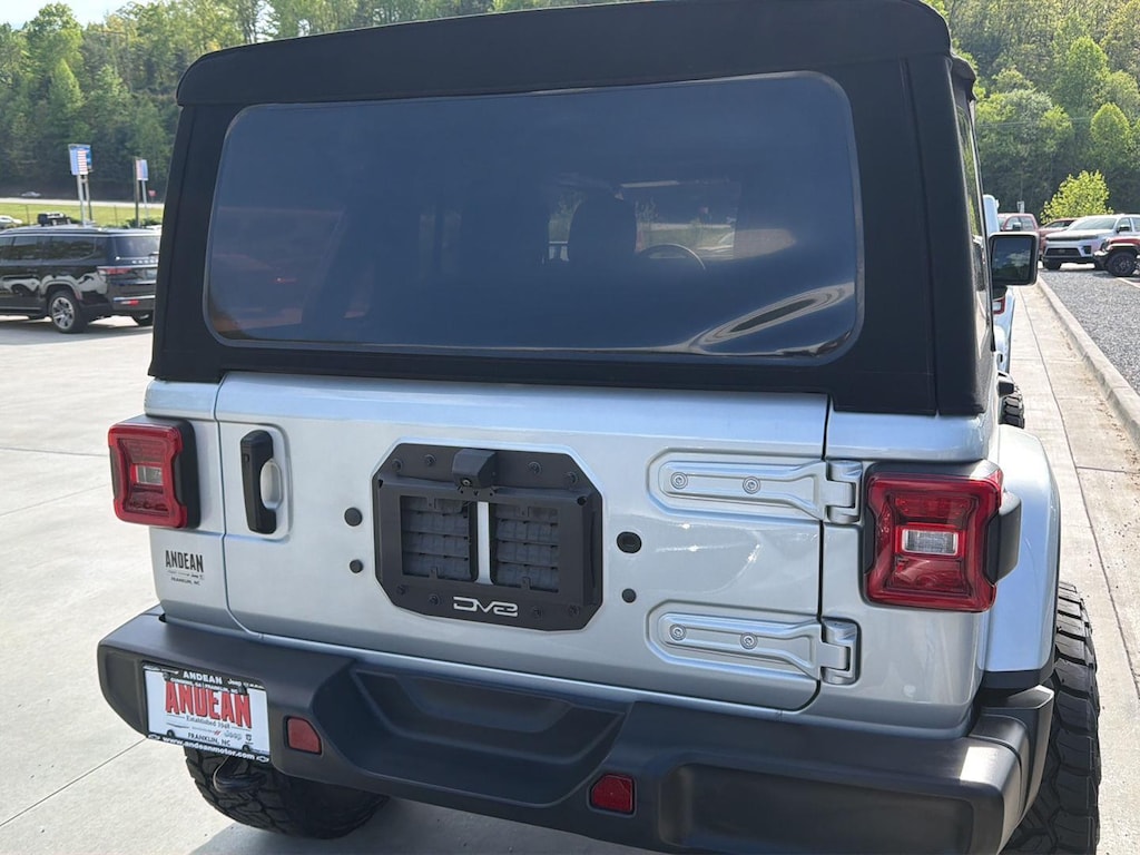 Used 2024 Jeep Wrangler Sahara SUV
