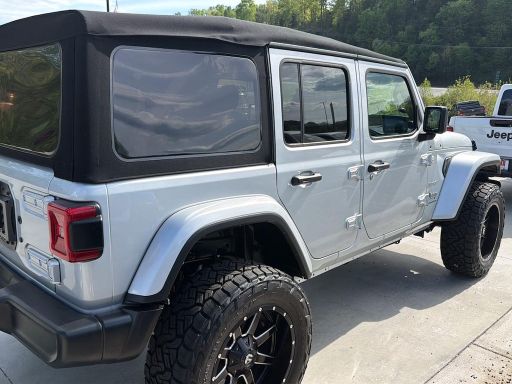 Used 2024 Jeep Wrangler Sahara SUV