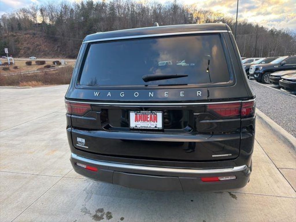 Used 2022 Jeep Wagoneer Series II SUV