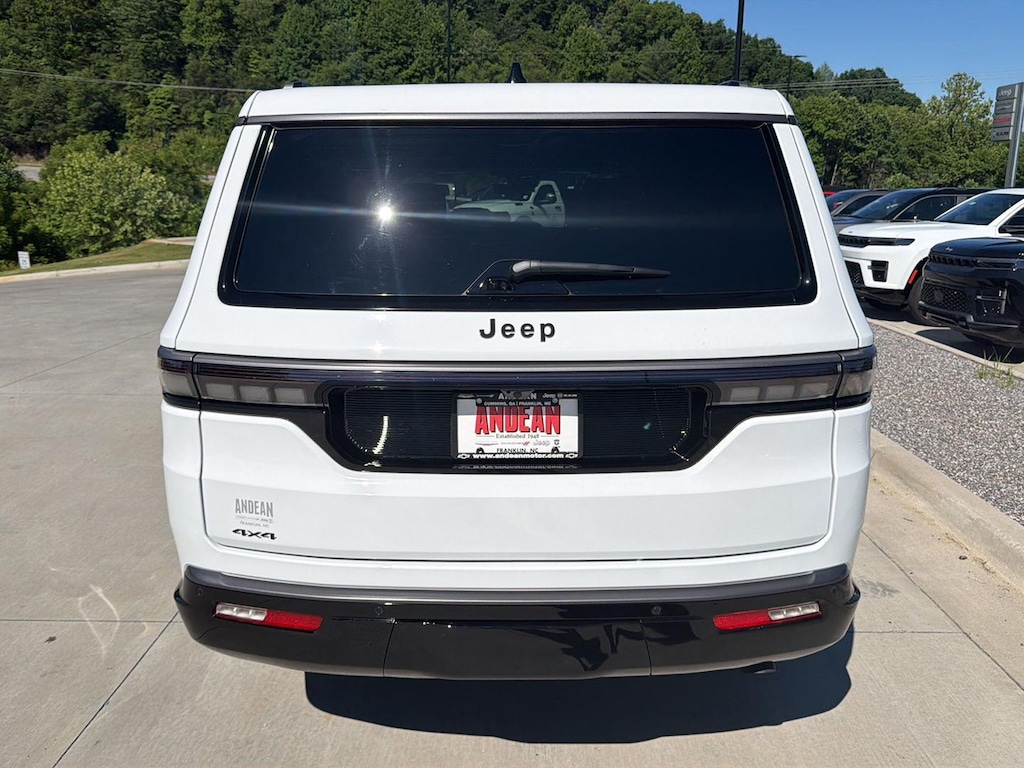 New 2026 Jeep Grand Wagoneer L Summit Reserve Sport Utility