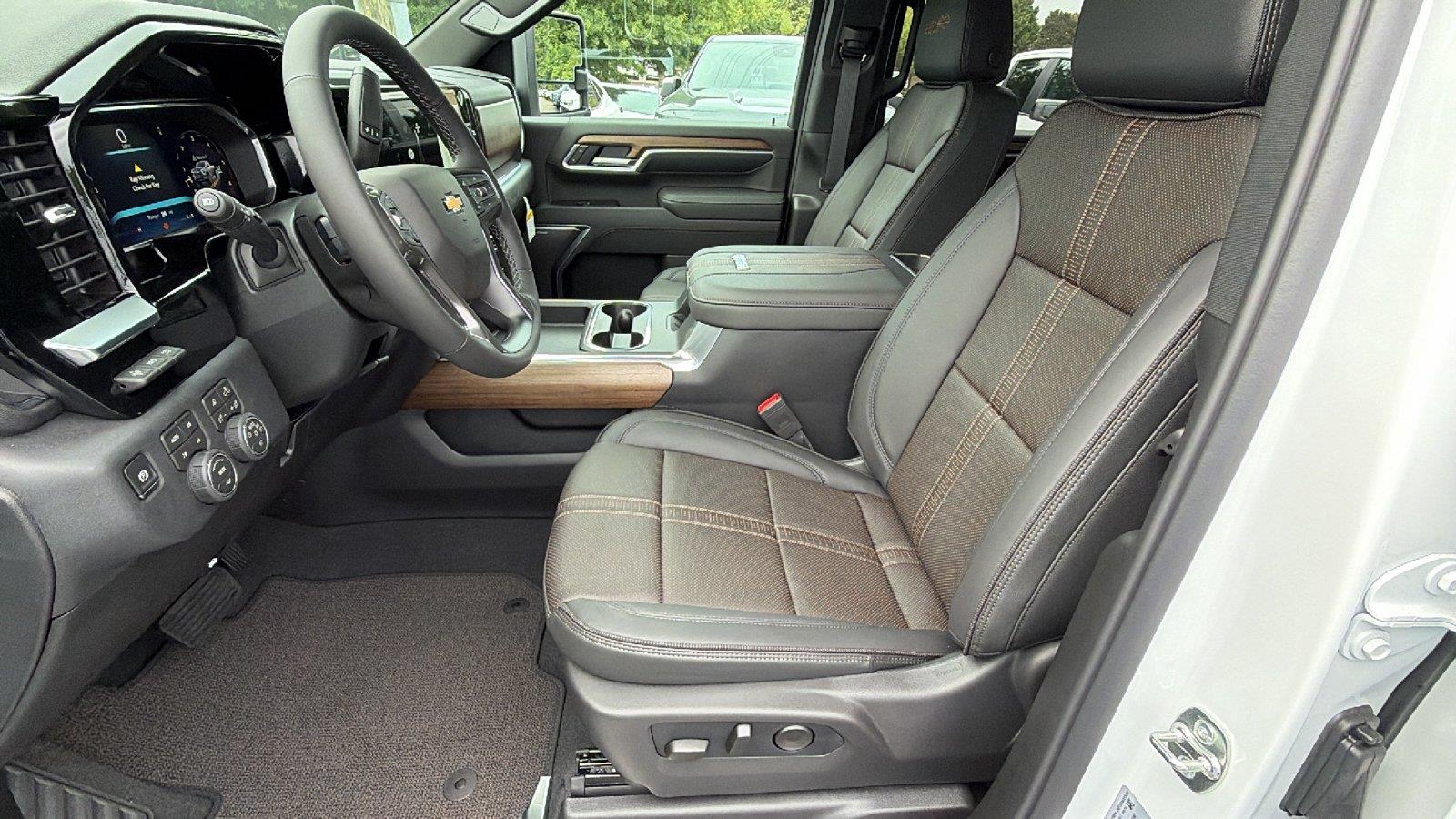 2026 Chevrolet Silverado 2500 HD High Country - Photo 14