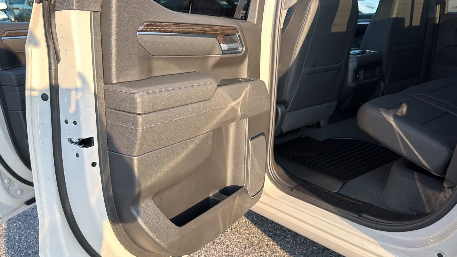 2026 Chevrolet Silverado 1500 RST - Photo 18