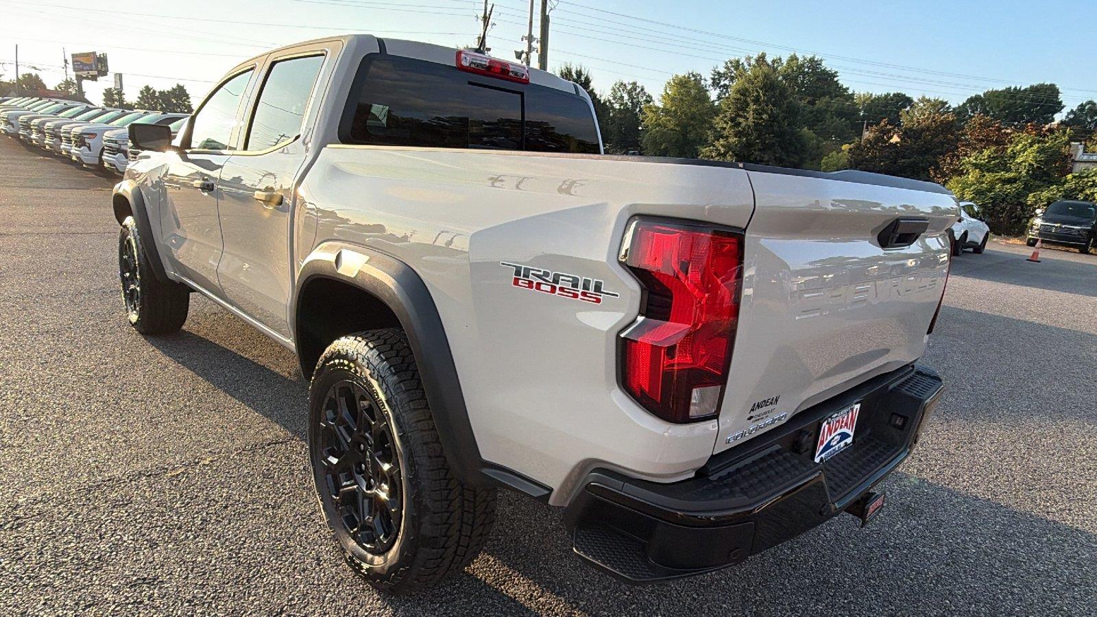 2026 Chevrolet Colorado Trail Boss - Photo 9