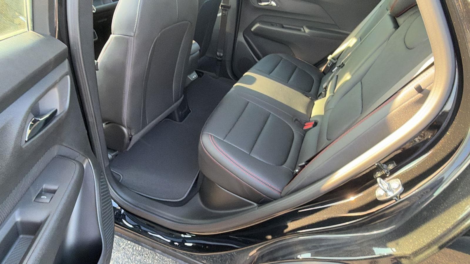 2027 Chevrolet Bolt RS - Photo 16