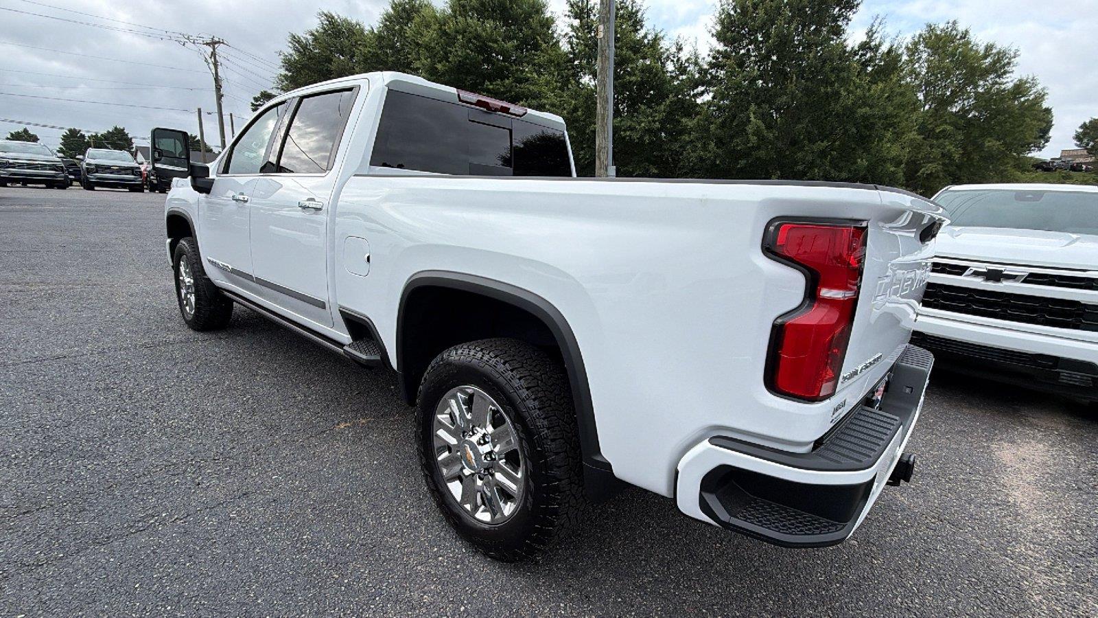 2026 Chevrolet Silverado 2500 HD High Country - Photo 8