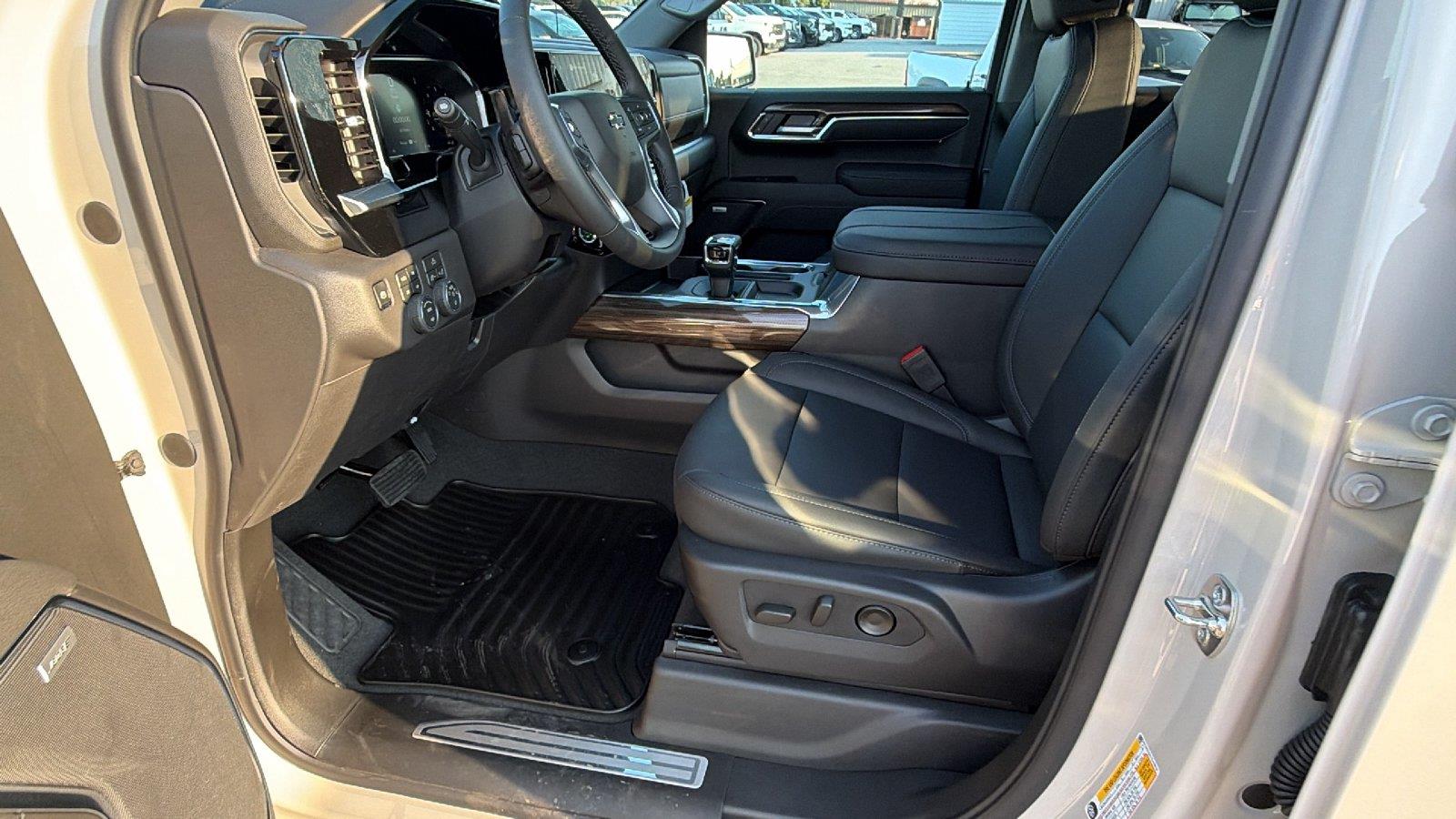 2026 Chevrolet Silverado 1500 RST - Photo 16