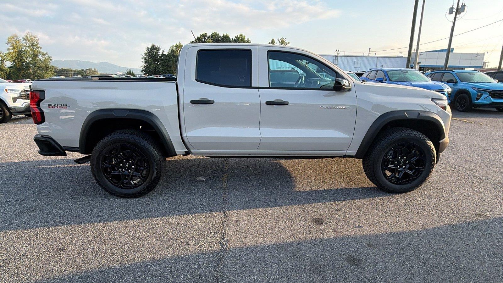 2026 Chevrolet Colorado Trail Boss - Photo 6