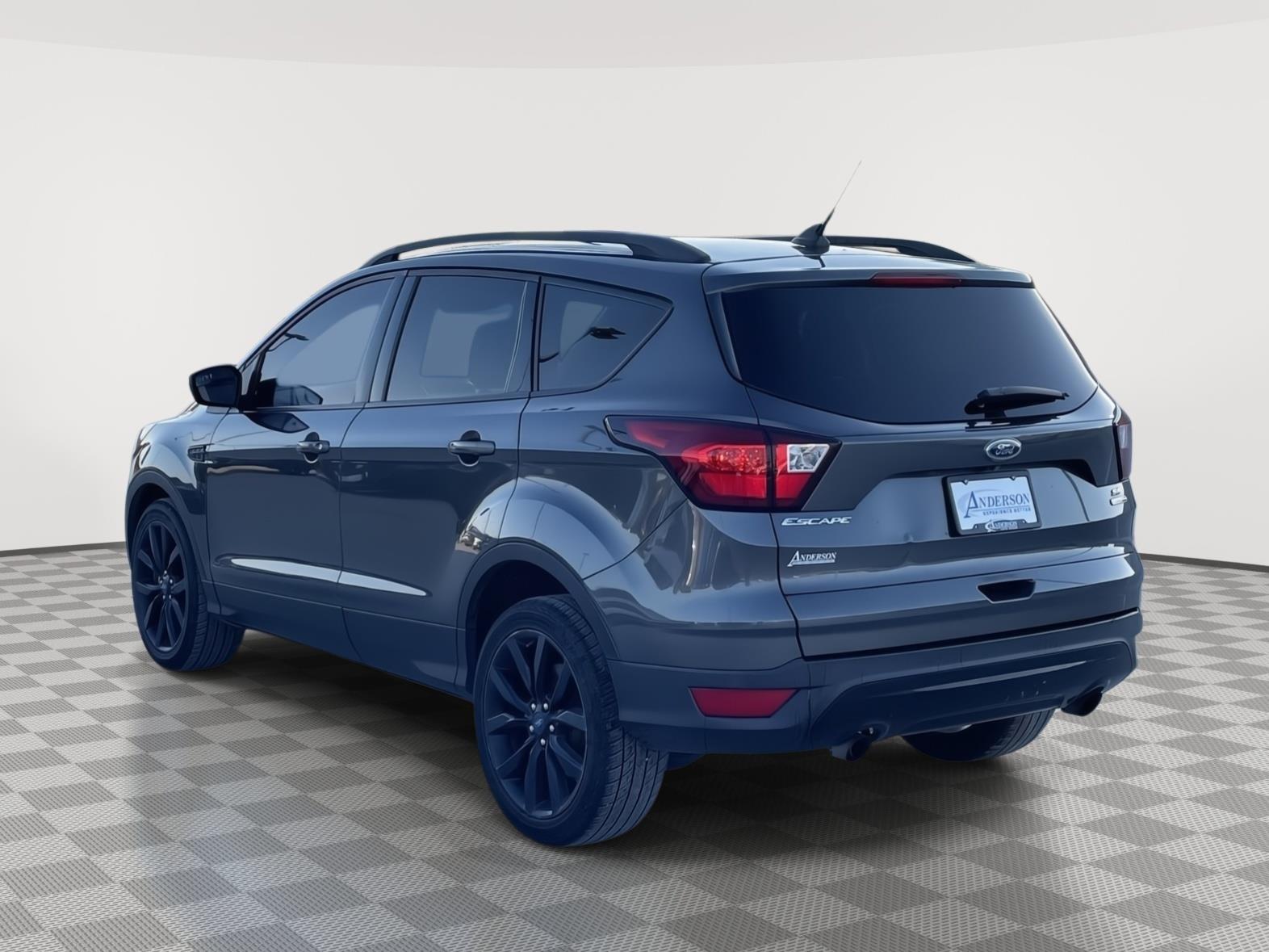 Used 2019 Ford Escape SE SUV