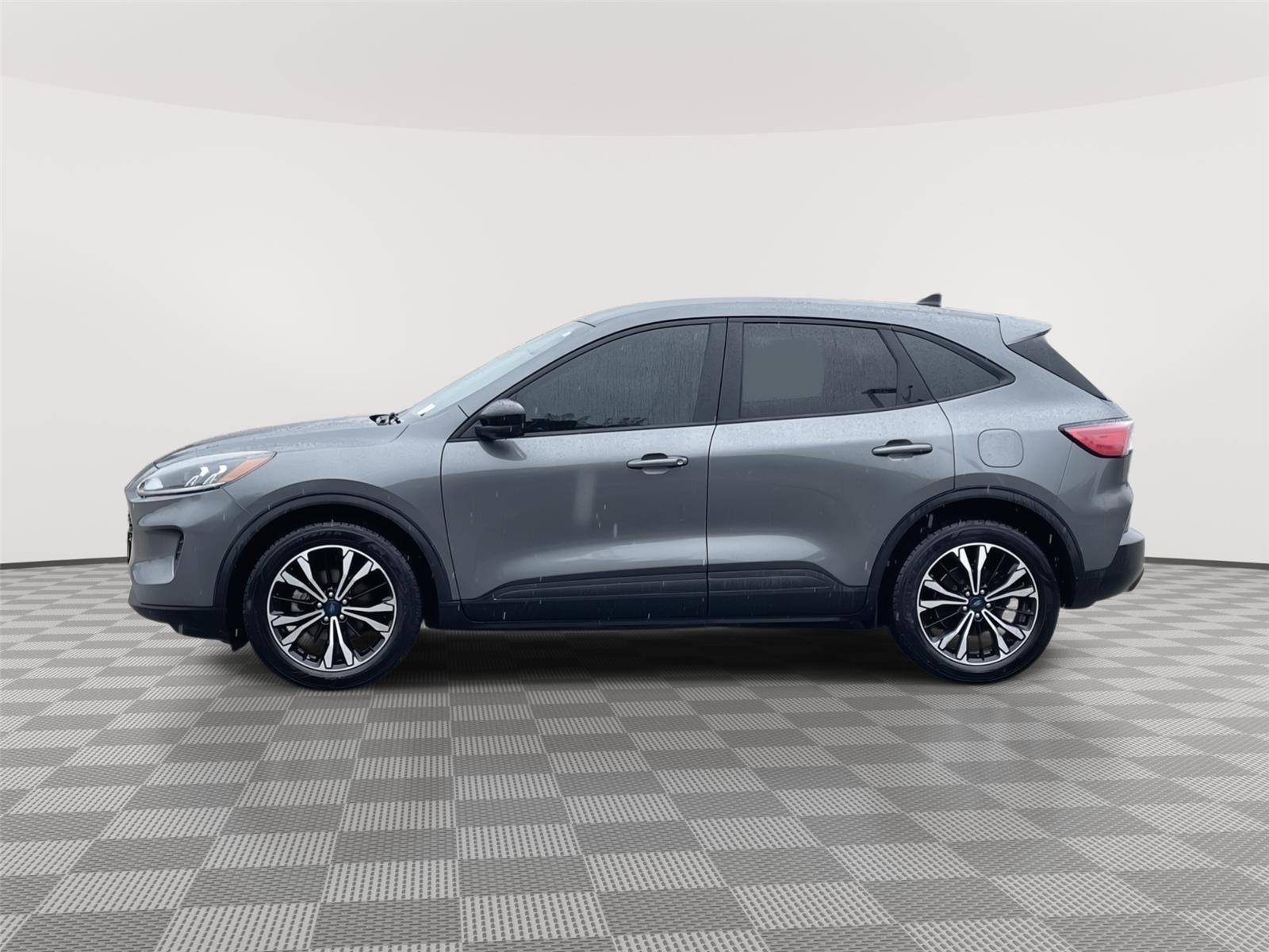 Used 2022 Ford Escape SE Hybrid SUV
