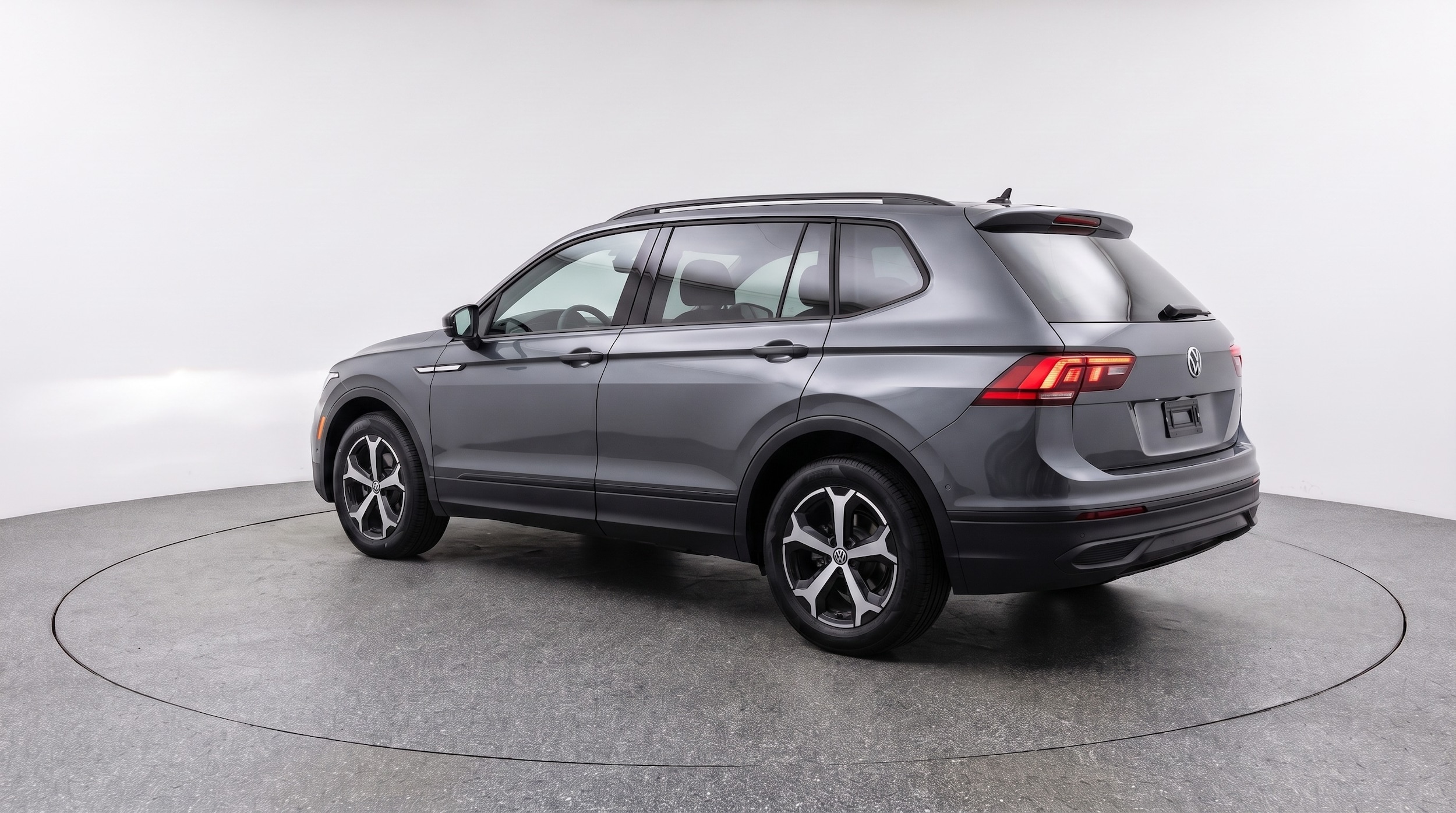 Thumbnail: 2026 Volkswagen Tiguan - 5