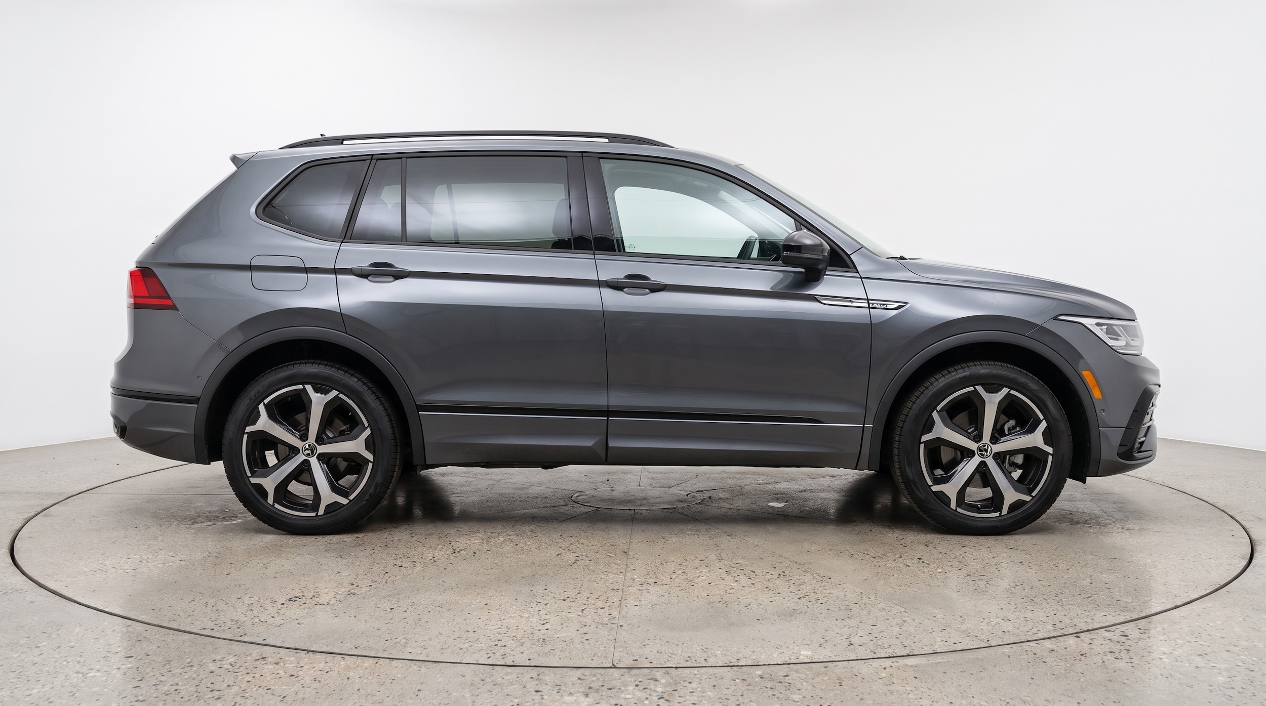 Thumbnail: 2026 Volkswagen Tiguan - 8