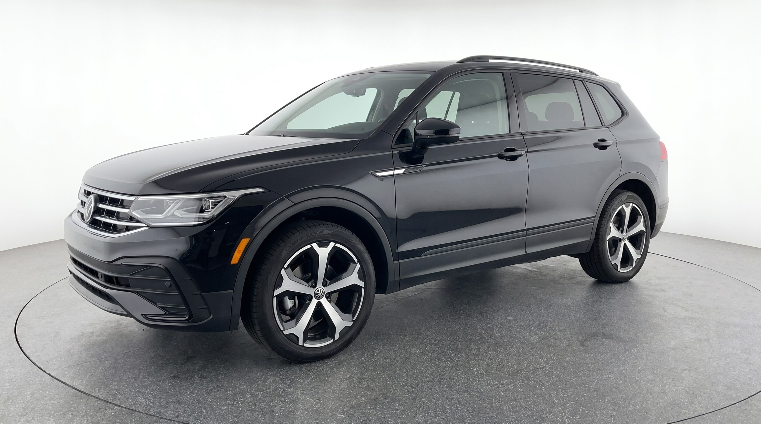 Thumbnail: 2026 Volkswagen Tiguan - 3