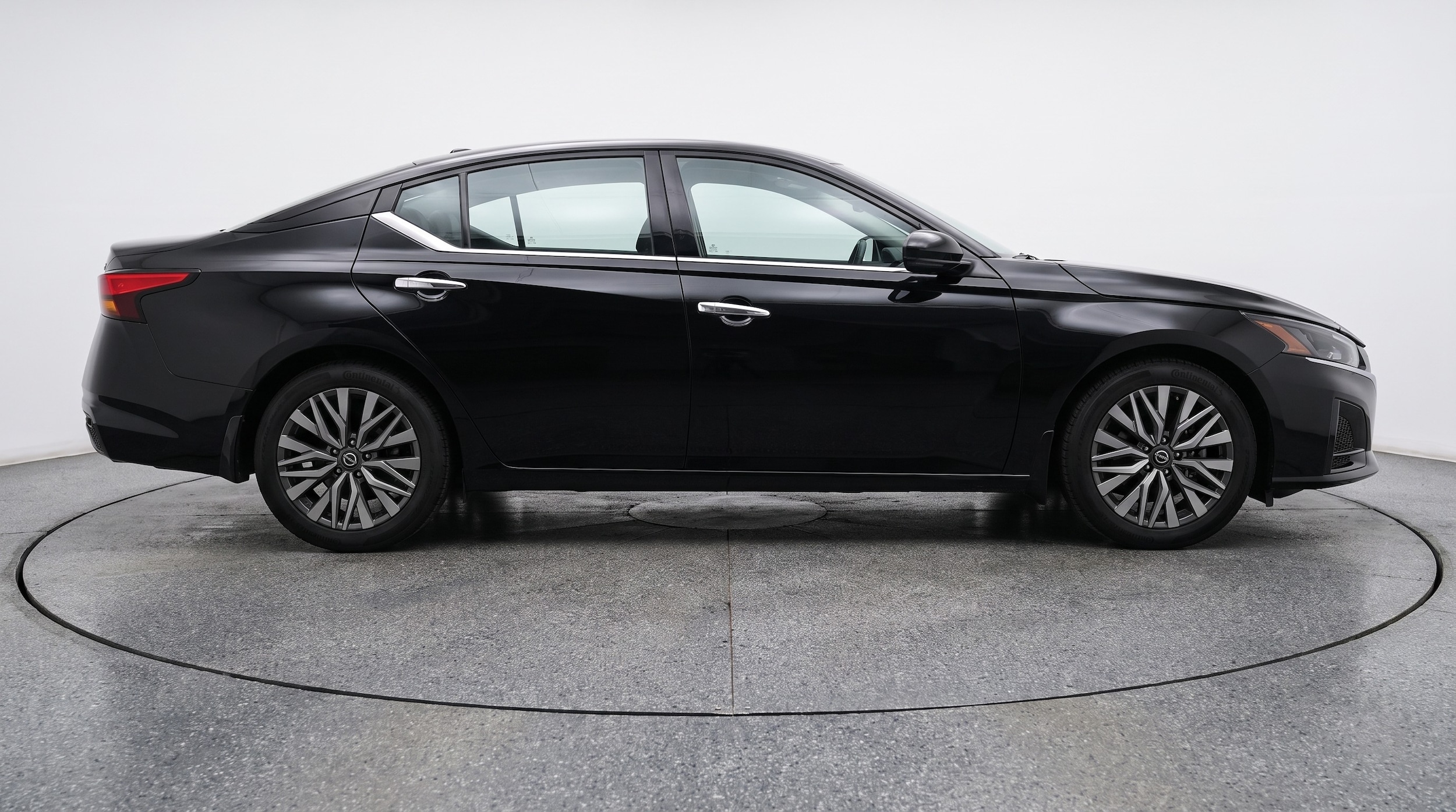 Thumbnail: 2025 Nissan Altima - 8