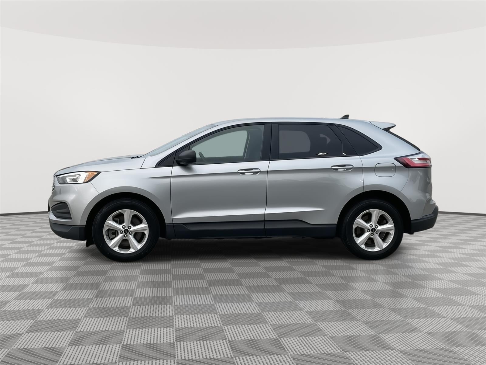 Used 2024 Ford Edge SE SUV