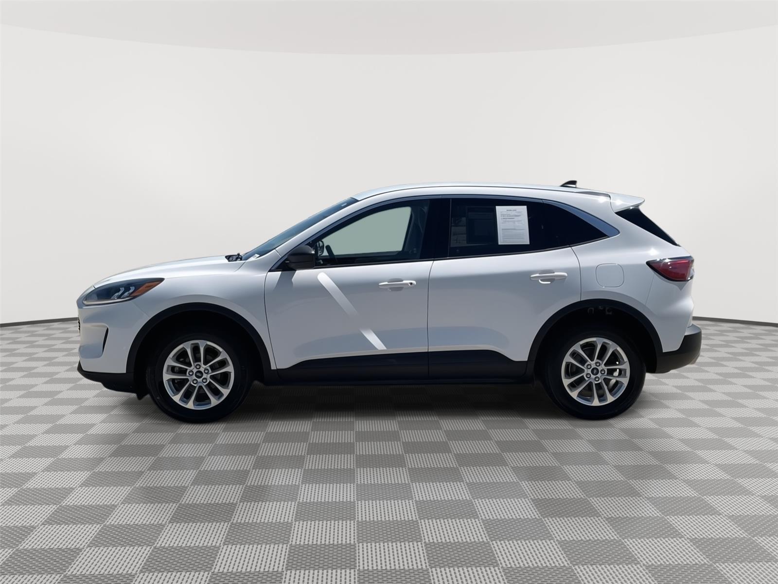 Used 2022 Ford Escape SE Hybrid SUV