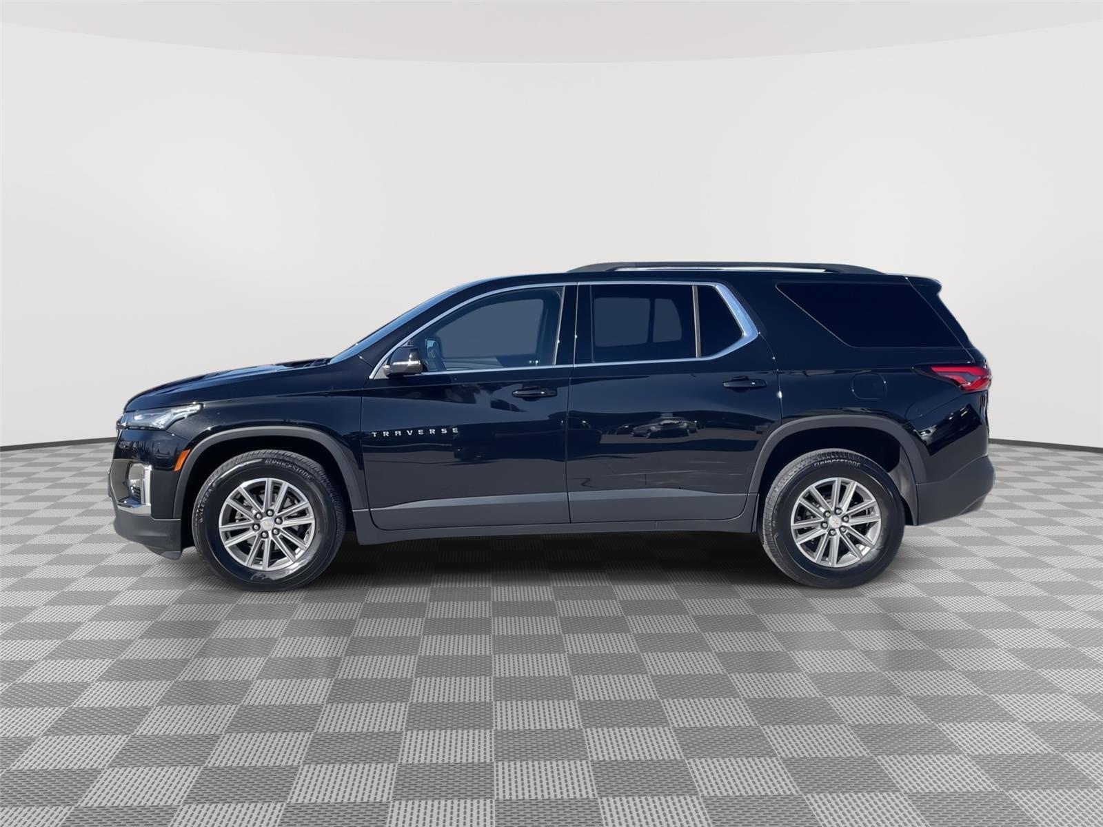Certified 2022 Chevrolet Traverse LT Cloth SUV