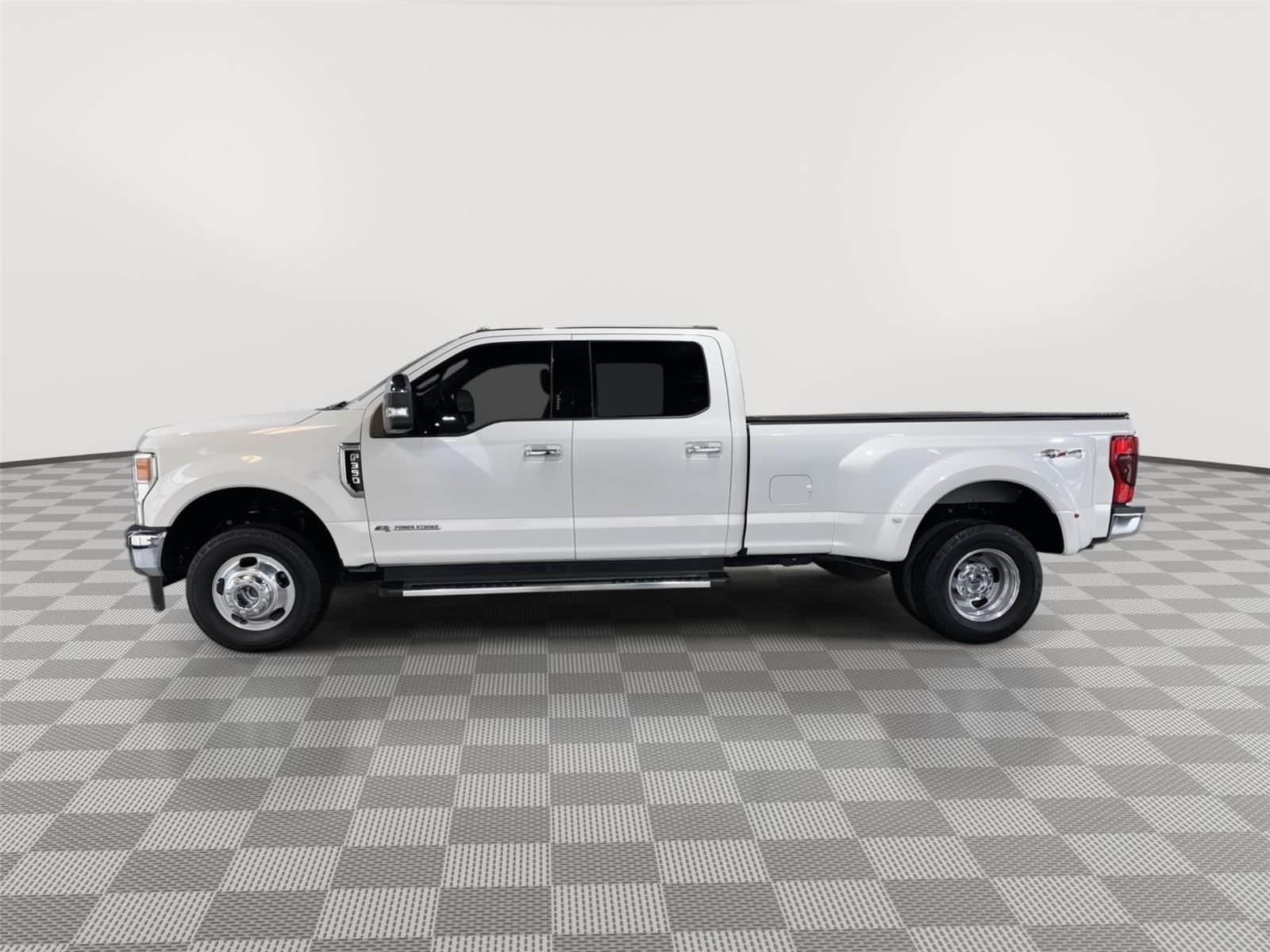Used 2022 Ford Super Duty F-350 DRW Lariat Truck Crew Cab