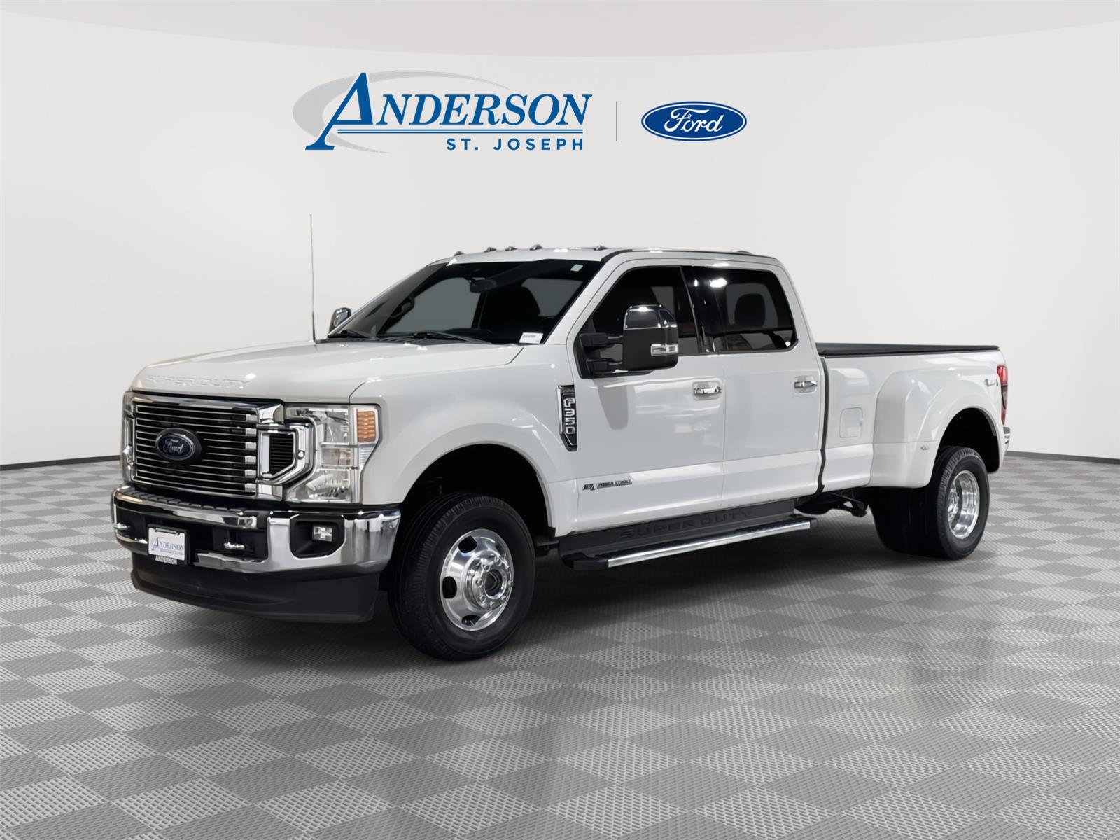 Used 2022 Ford Super Duty F-350 DRW Lariat Truck Crew Cab