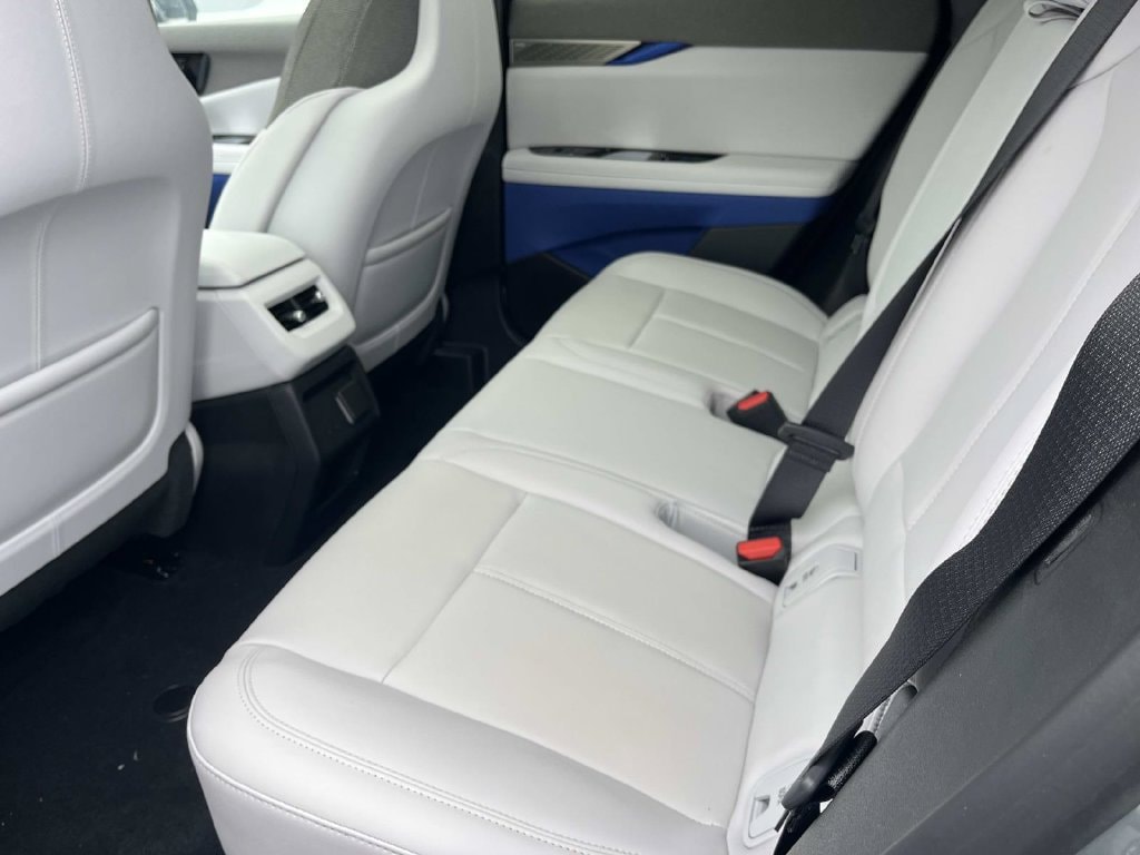 2027 Cadillac OPTIQ Sport - Photo 21