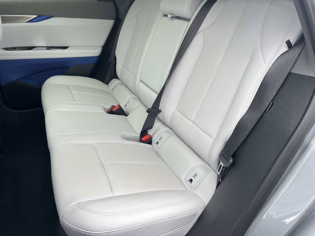 2027 Cadillac OPTIQ Sport - Photo 22