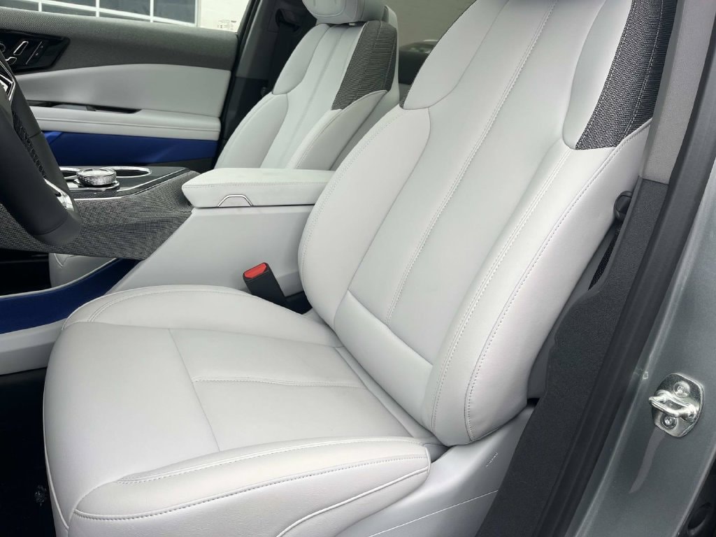 2027 Cadillac OPTIQ Sport - Photo 27