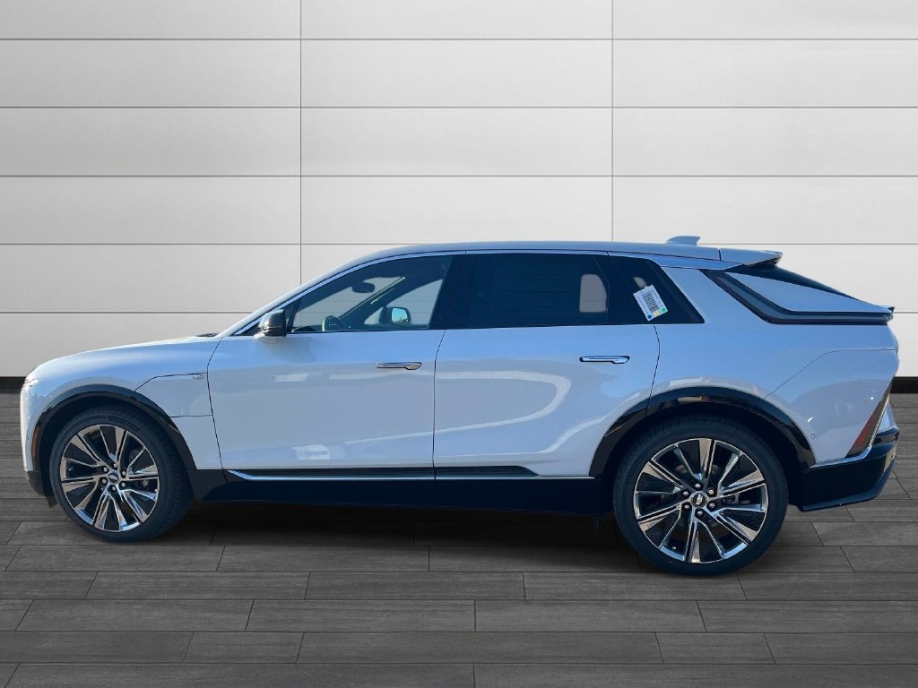 New 2027 CADILLAC LYRIQ Signature Luxury SUV