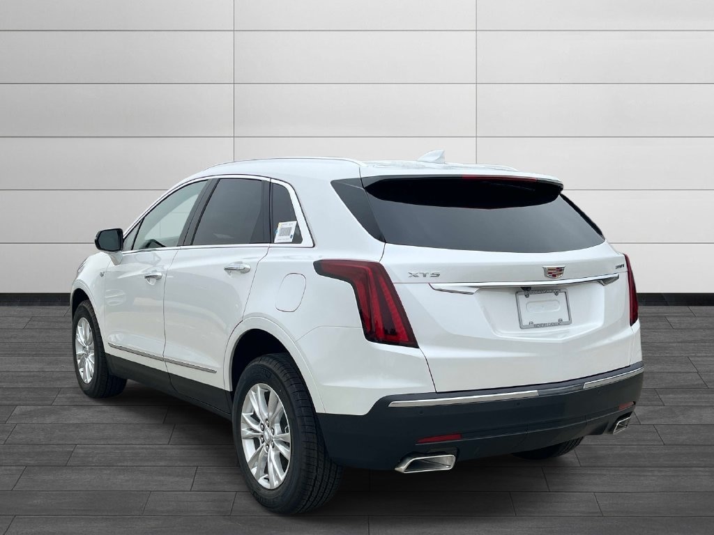 New 2026 CADILLAC XT5 Luxury SUV