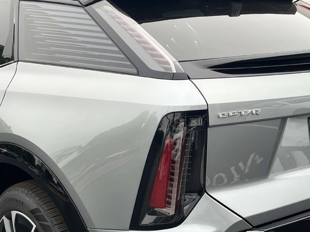 2027 Cadillac OPTIQ Sport - Photo 10