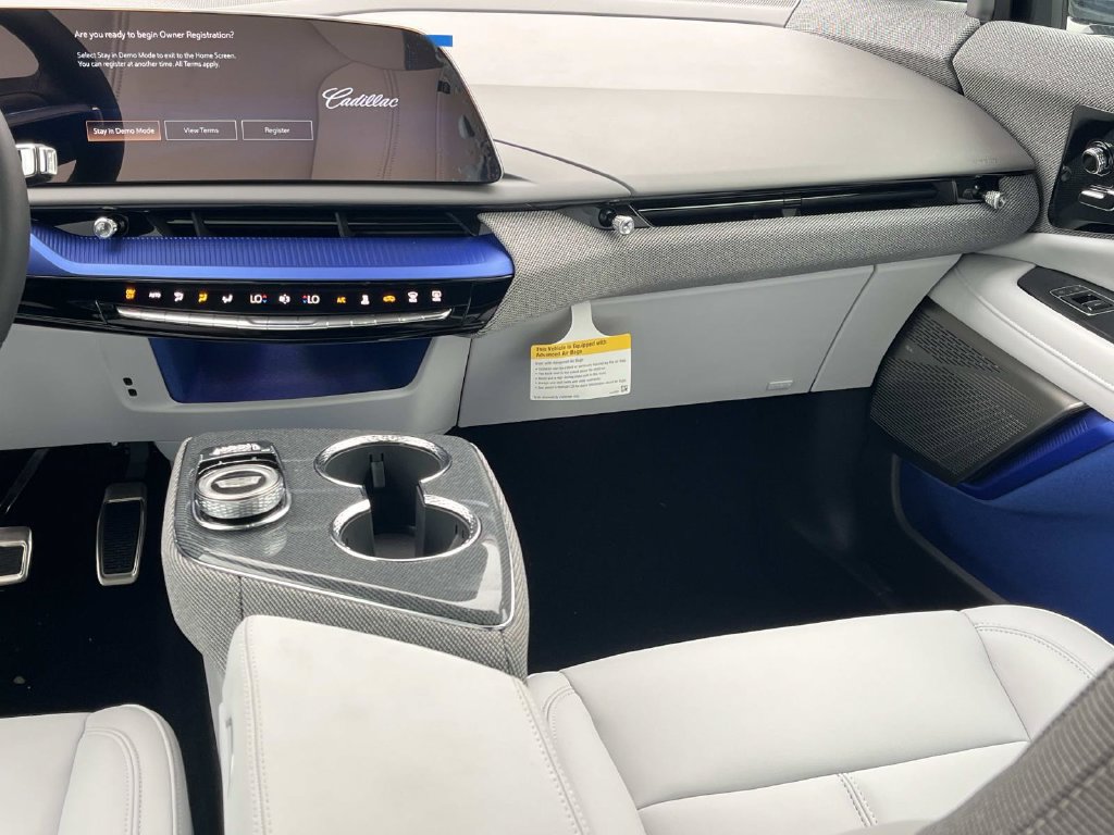 2027 Cadillac OPTIQ Sport - Photo 14