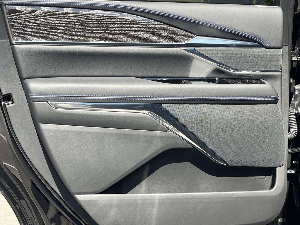 2026 Cadillac Escalade IQL Sport - Photo 22