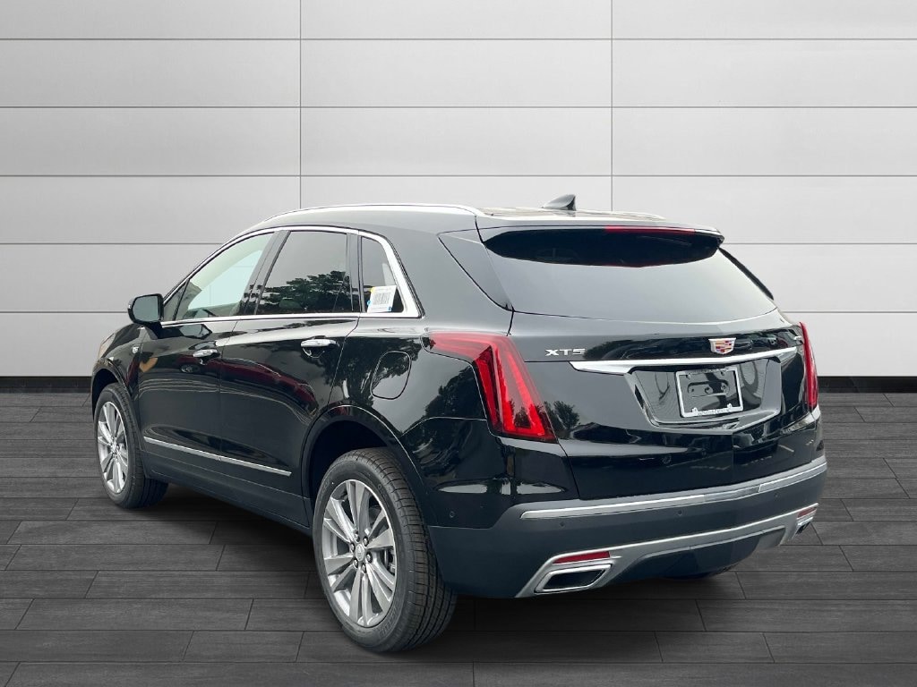 New 2026 CADILLAC XT5 Premium Luxury SUV