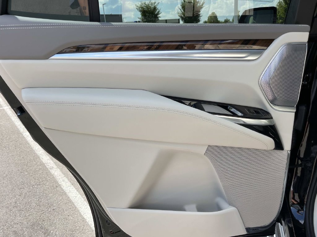 2026 Cadillac Escalade Platinum Sport - Photo 22