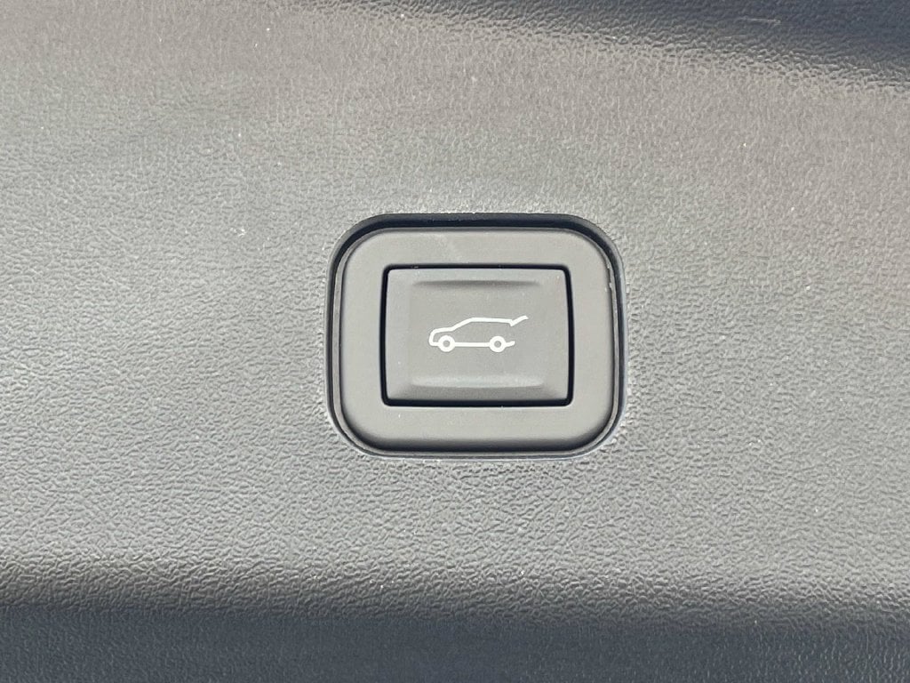 2027 Cadillac VISTIQ Sport - Photo 13