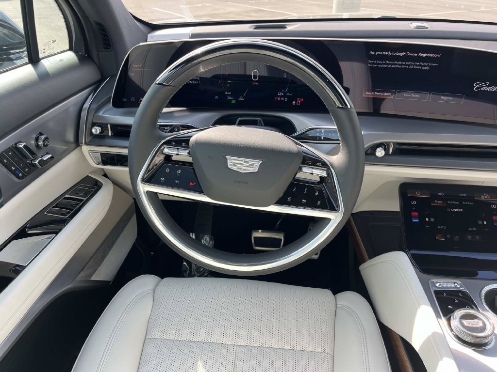 2027 Cadillac VISTIQ Sport - Photo 14