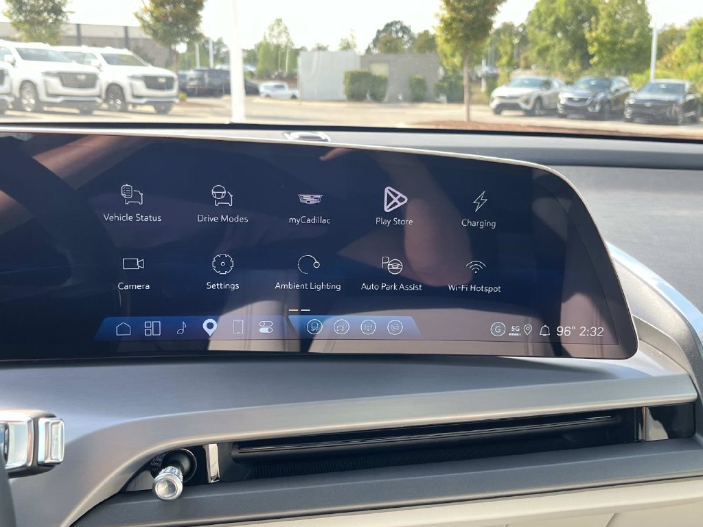 2027 Cadillac VISTIQ Sport - Photo 26