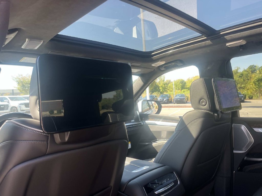 2026 Cadillac Escalade Platinum Luxury - Photo 21